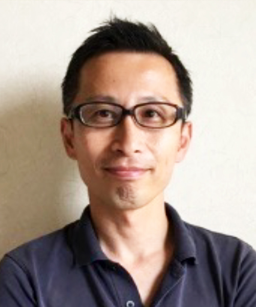 >助 手　杉本尊史